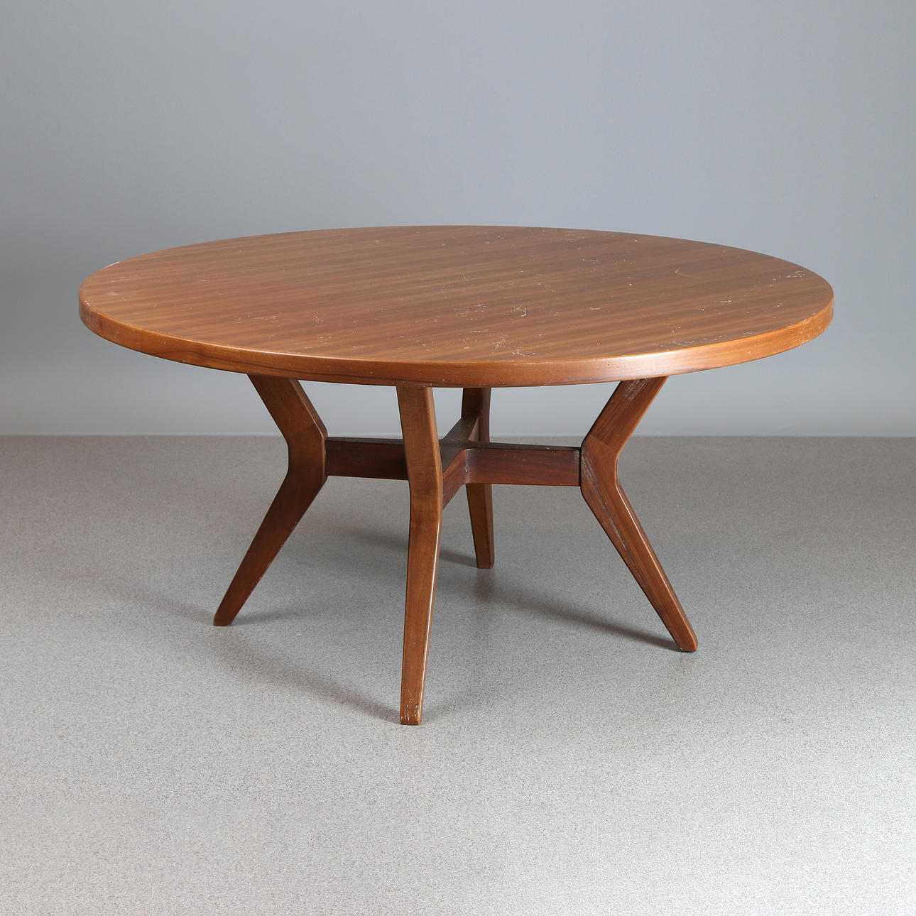 MATBORD. Valnöt. 1960-tal.