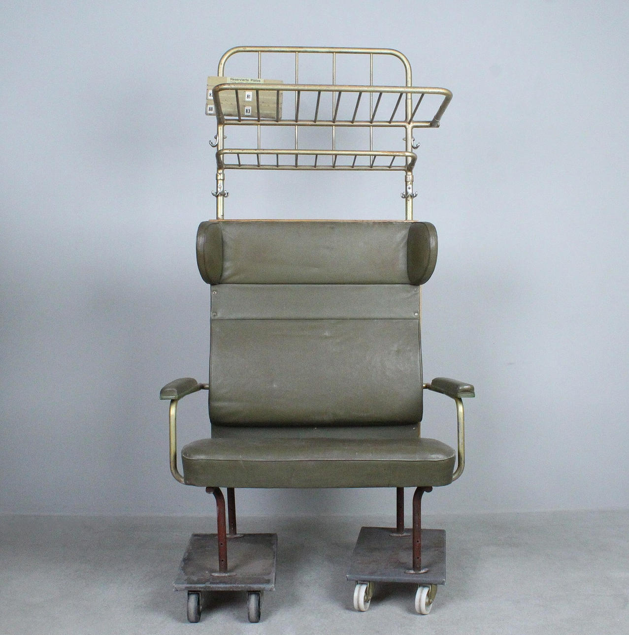 Railroad compartment/1960s bench.