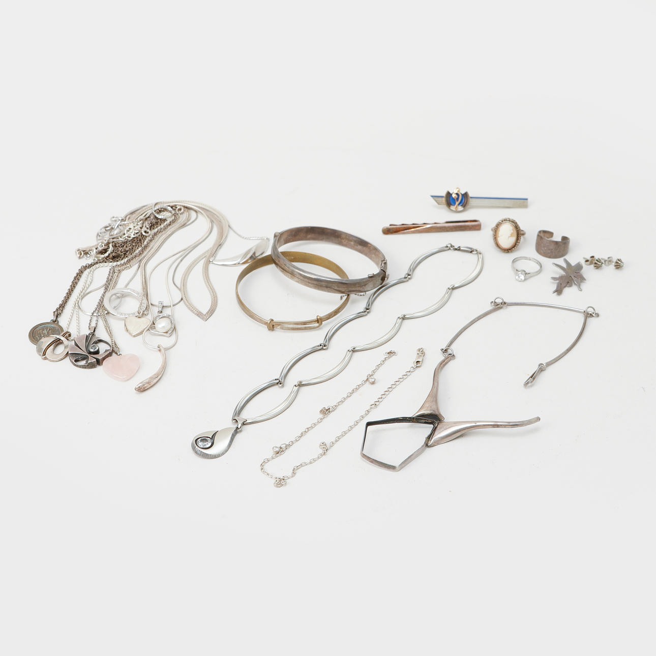 SONSTIGER SCHMUCK, hauptsächlich Silber.