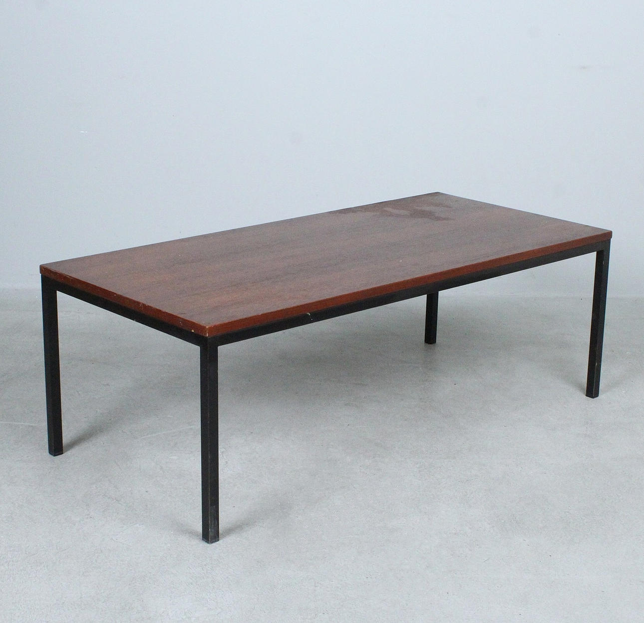 HANS KÖNECKE. Tecta. Coffee table/Coffee table, teak, 1960s.