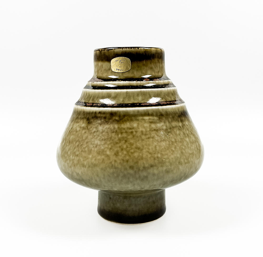 OLLE ALBERIUS. A stoneware vase, monogram signed, Rörstrand.