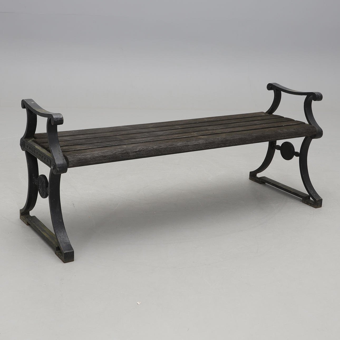 TRÄDGÅRDSBÄNK, gjutjärn och trä, Fulltofta.