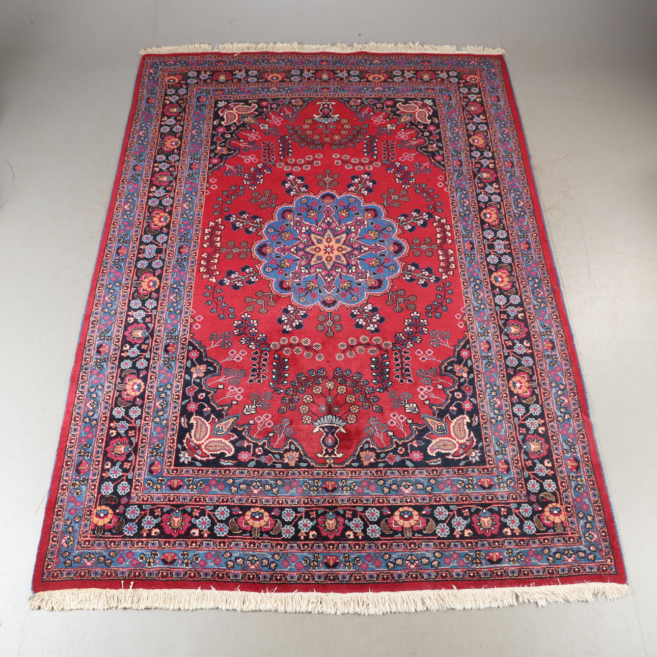 CARPET, oriental, 288 x 200 cm.