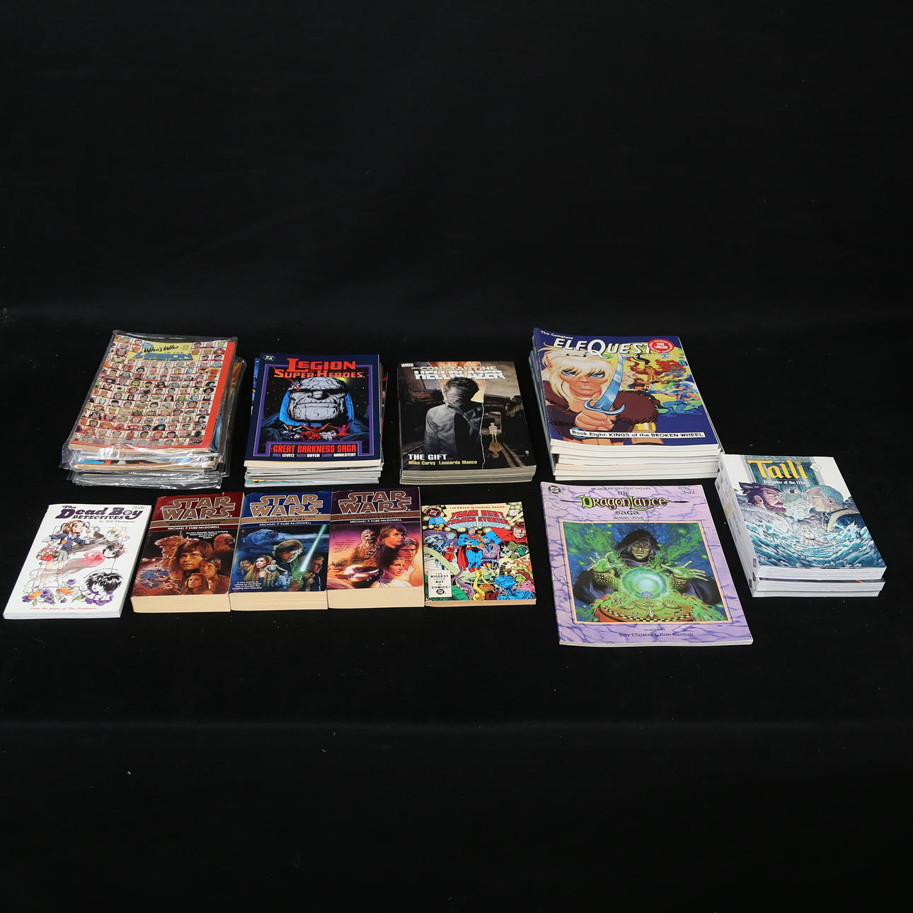 COMICBÜCHER, einschließlich DC. Comics, Kingdom Come und Star Wars.