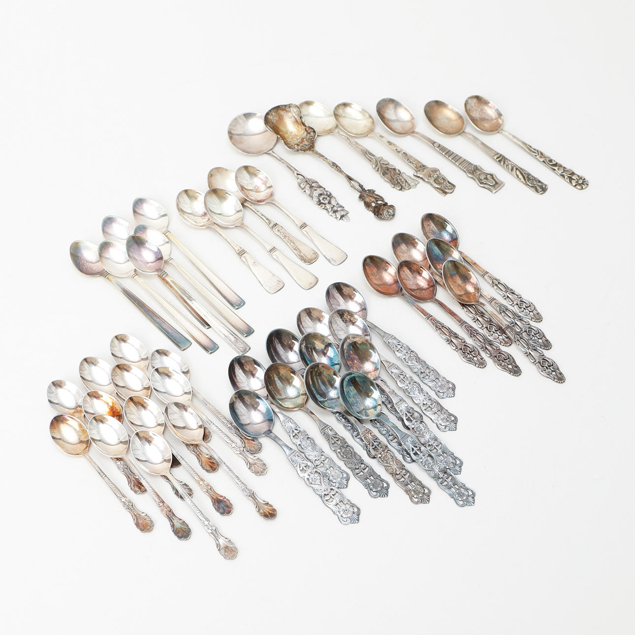 SILVER OBJECTS, 57 pieces. Weight 700 grams.