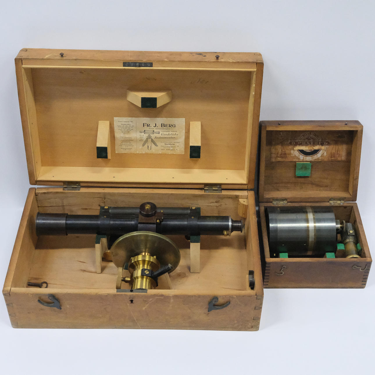 SURVEYING INSTRUMENTS, TWO PIECES.