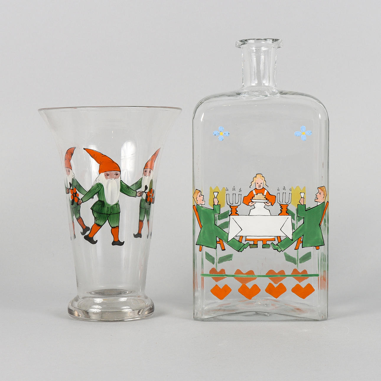 KARAFFEL OG VASE MALEDE JULEMOTIVER.