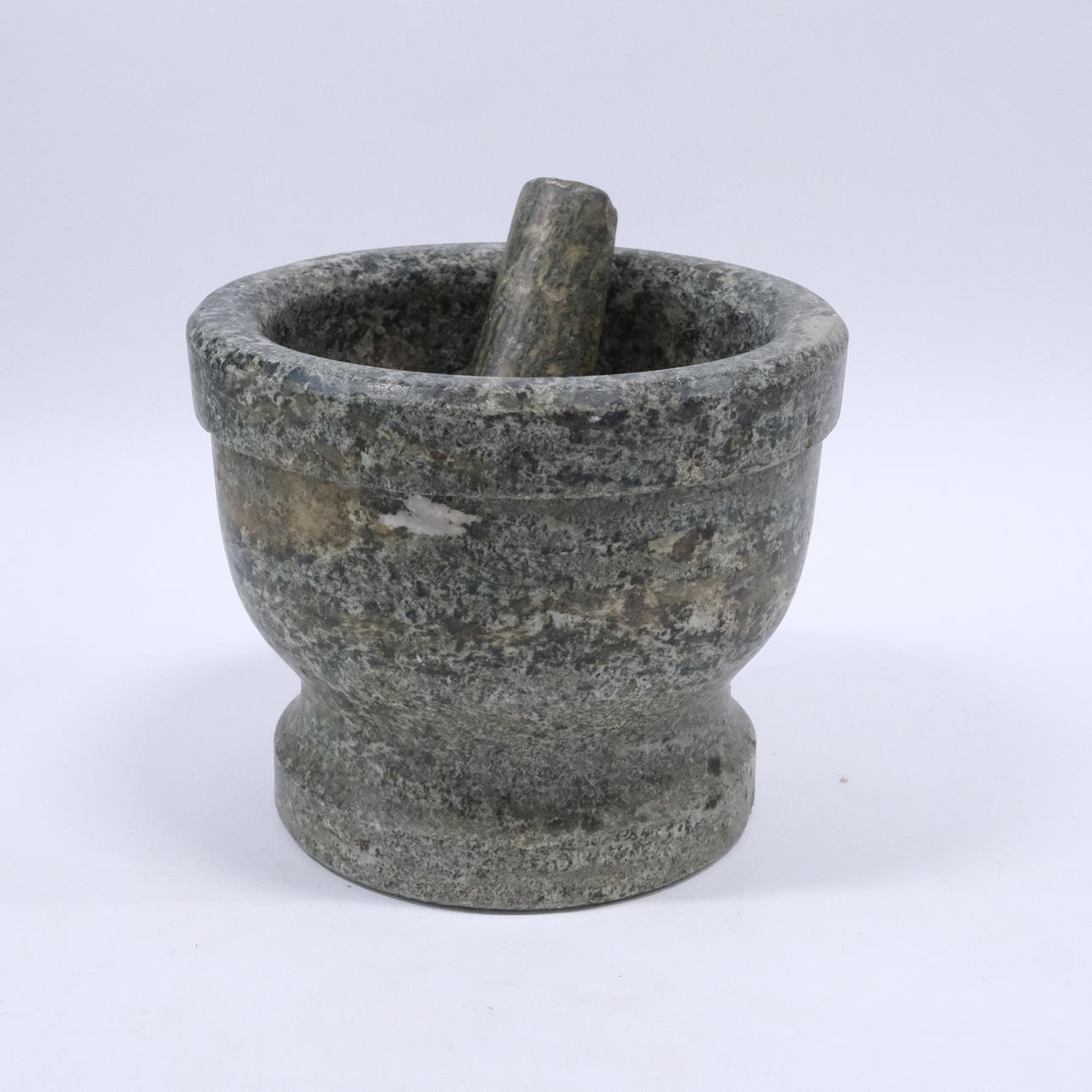 MØRTEL MED STØDER.