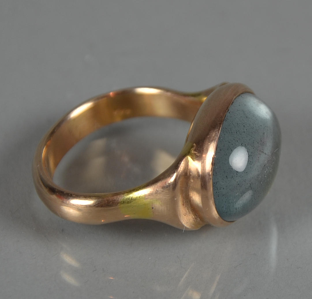 GOLDRING MIT AQUAMARIN.