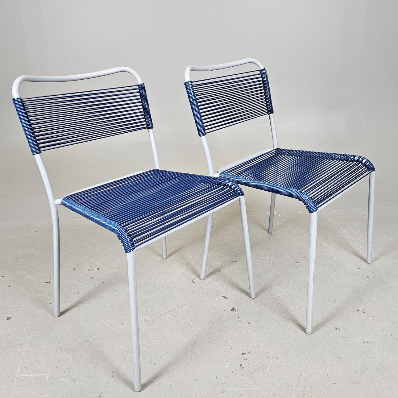 TRÄDGÅRDSSTOLAR, ett par.