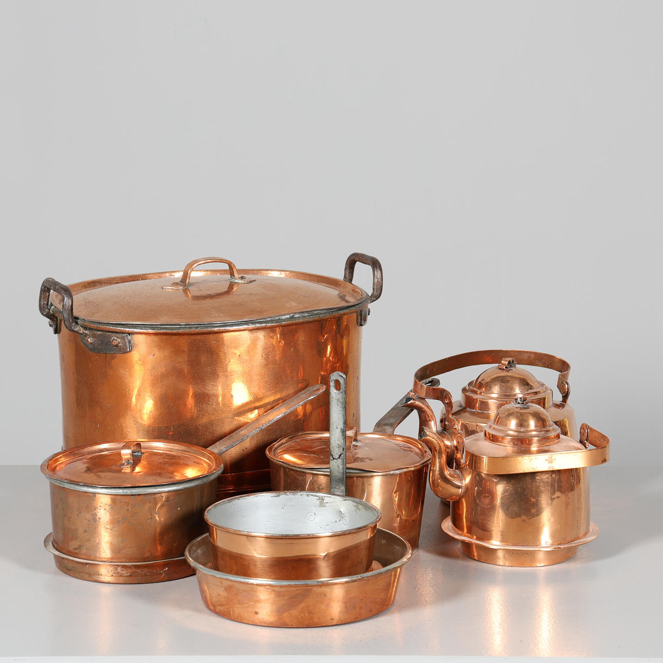 COPPER OBJECTS, 7 pieces.