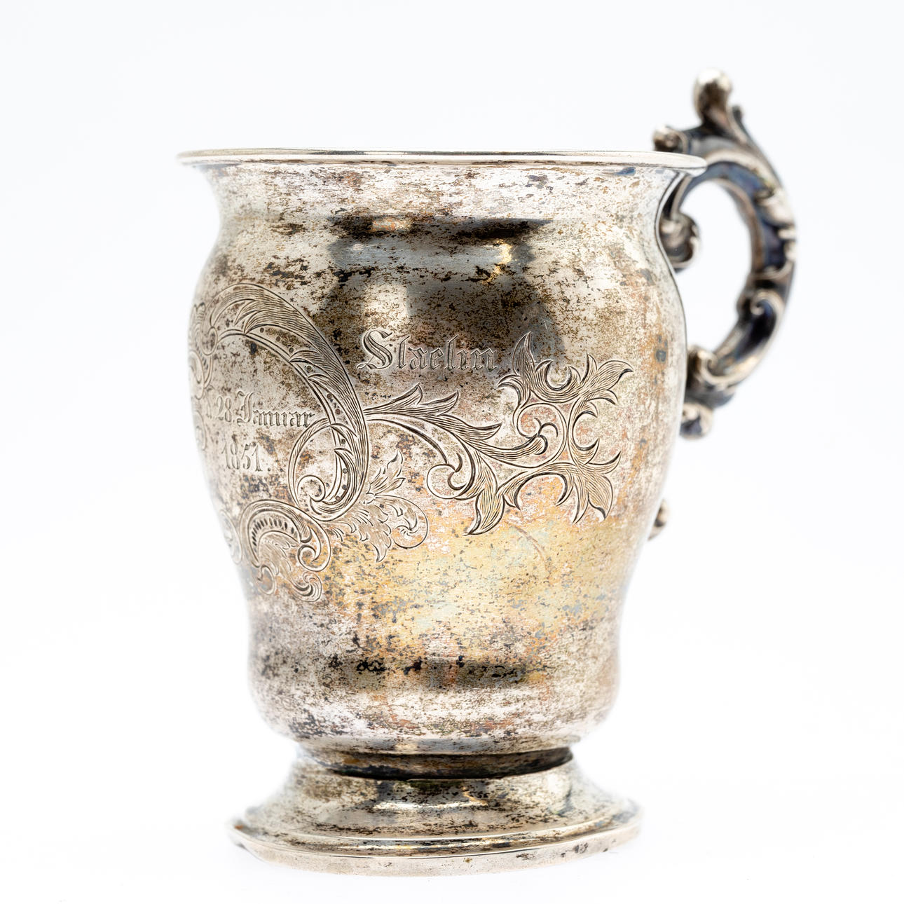 Cup, 112 solder silver, Germany, around 1851.