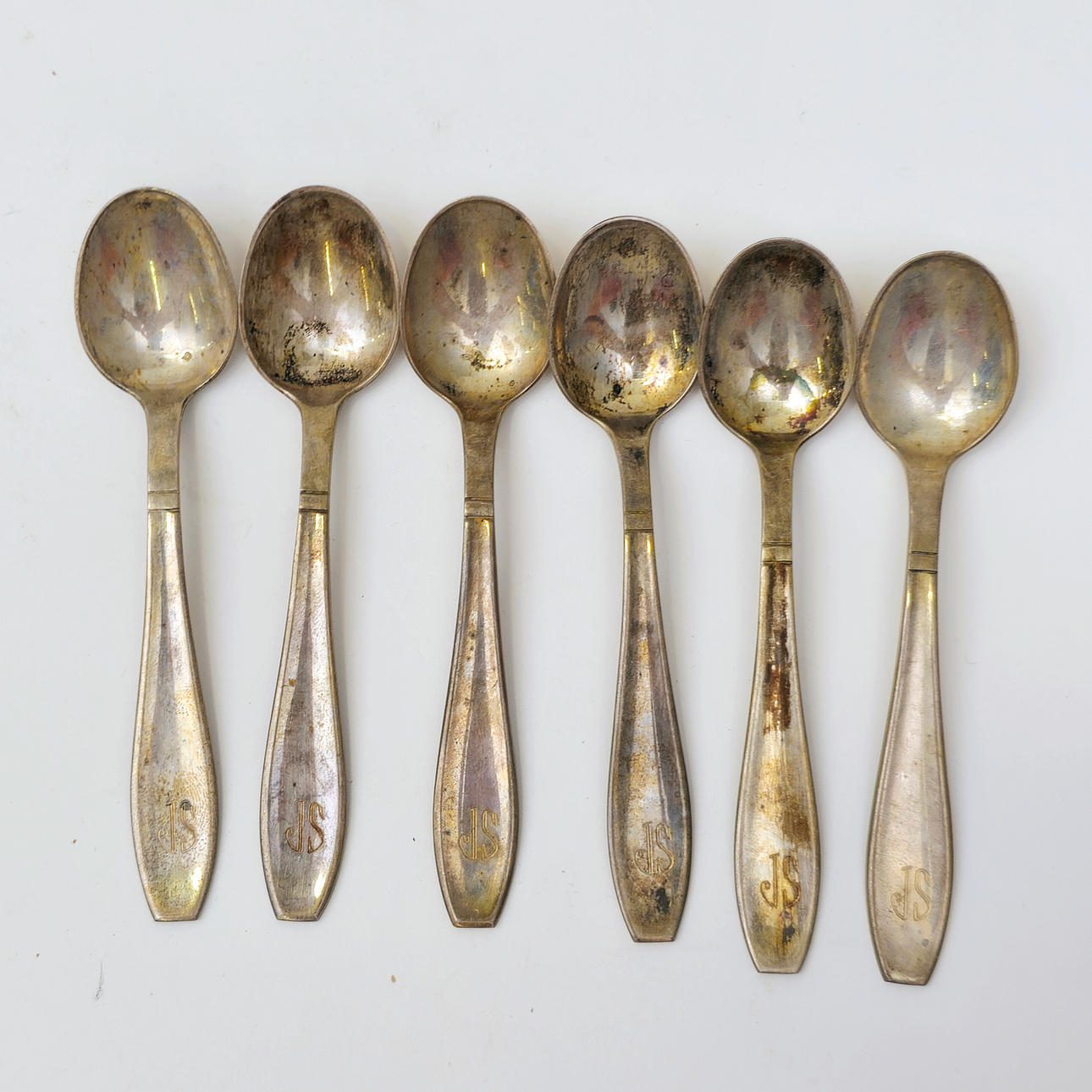 6 COFFEE SPOONS. SILVER. MODERNIST ANAGRAM.