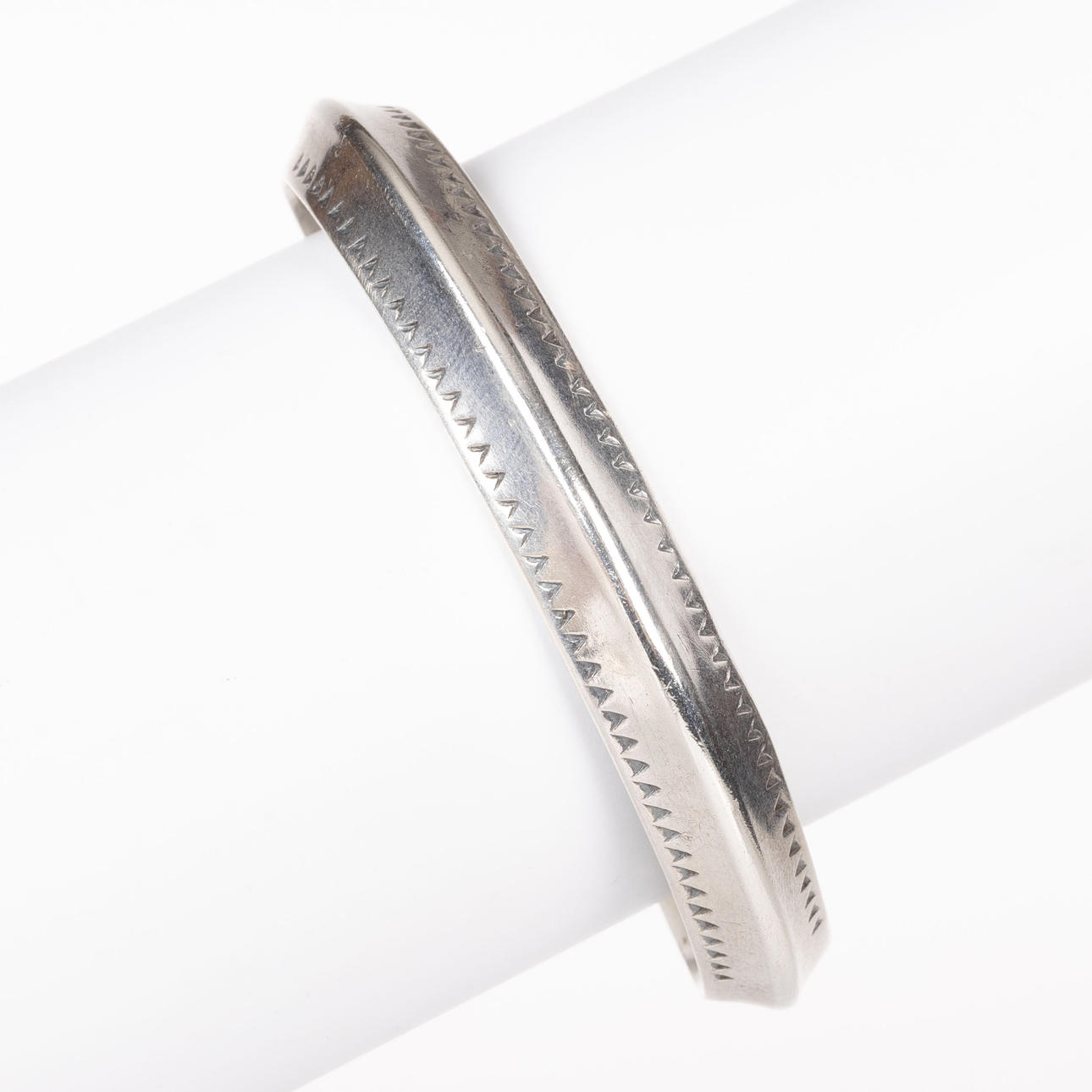 RANNEKORU, Hopea, Kalevala Koru, Suomi.