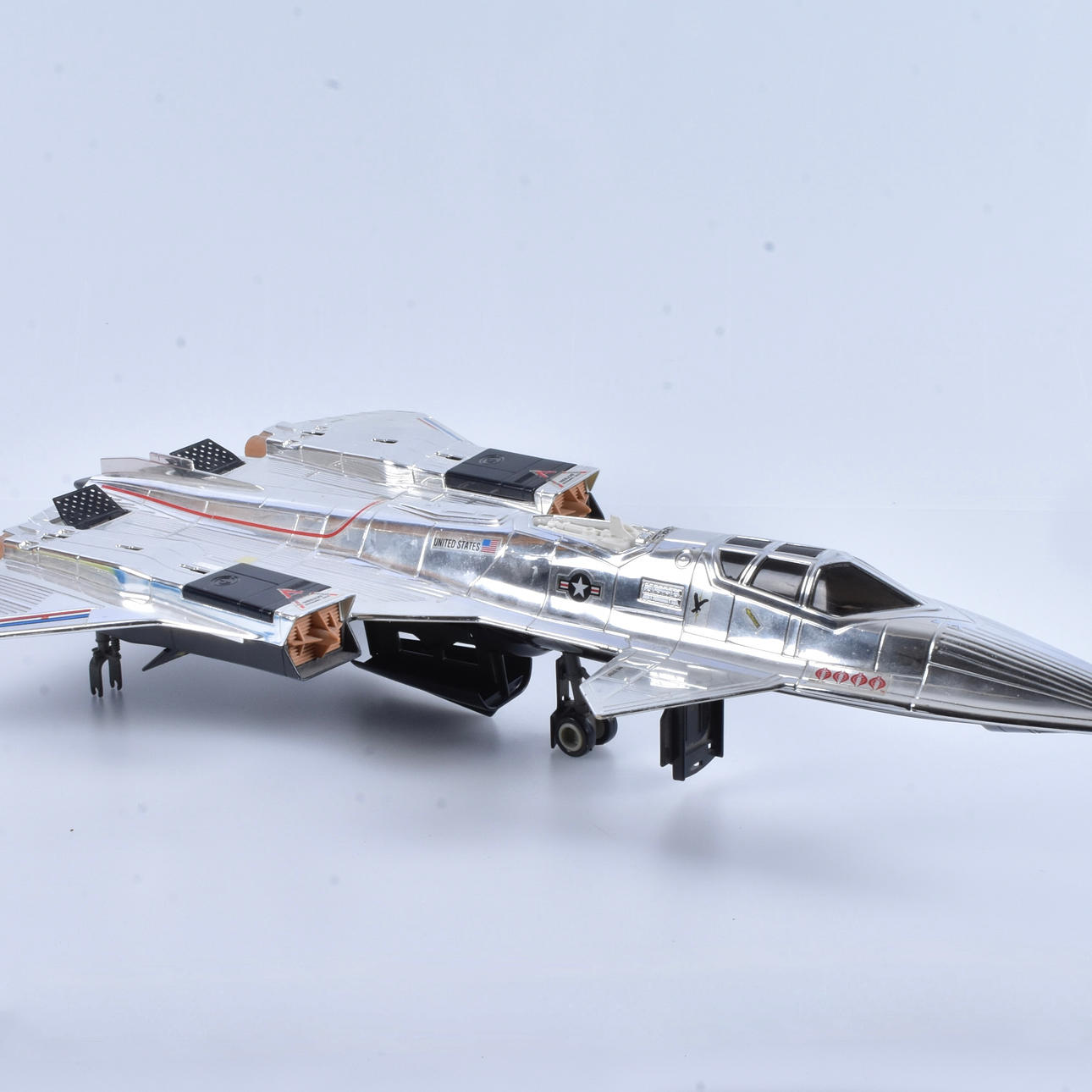 AIRPLANE, plastic, Gjoe, “Skyraven”, 1982.