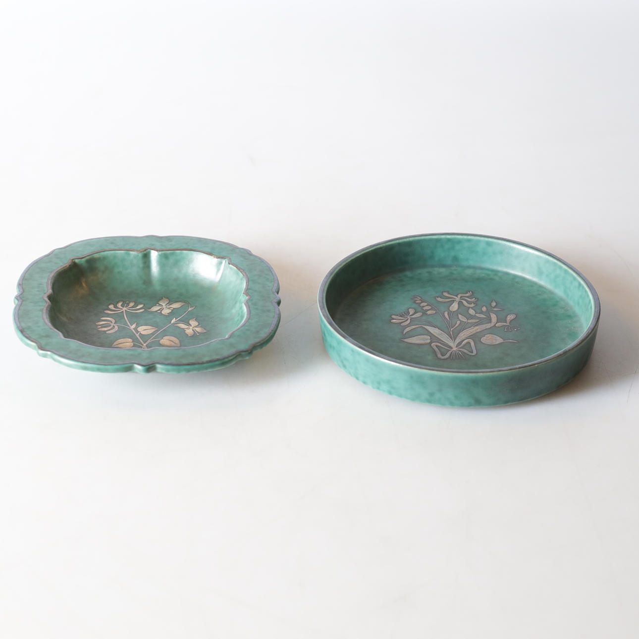 WILHELM KÅGE. 2 stentøjstønder, „Argenta“, Gustavsberg.