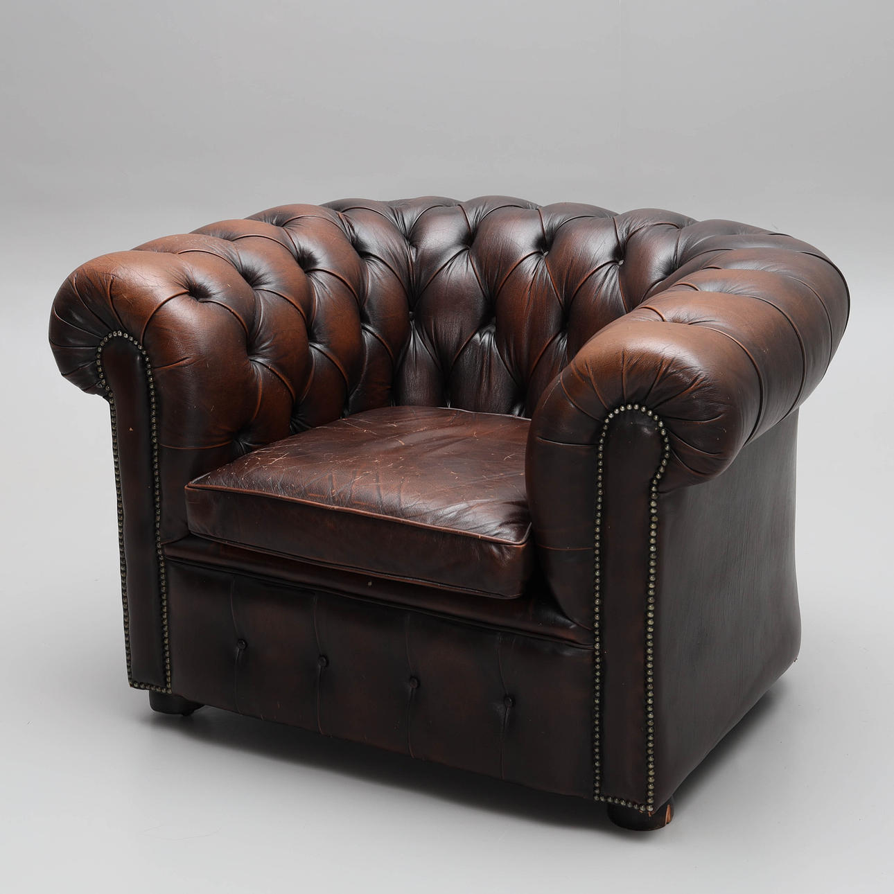 LÆNESTOL, Chesterfield model, 20. århundrede.