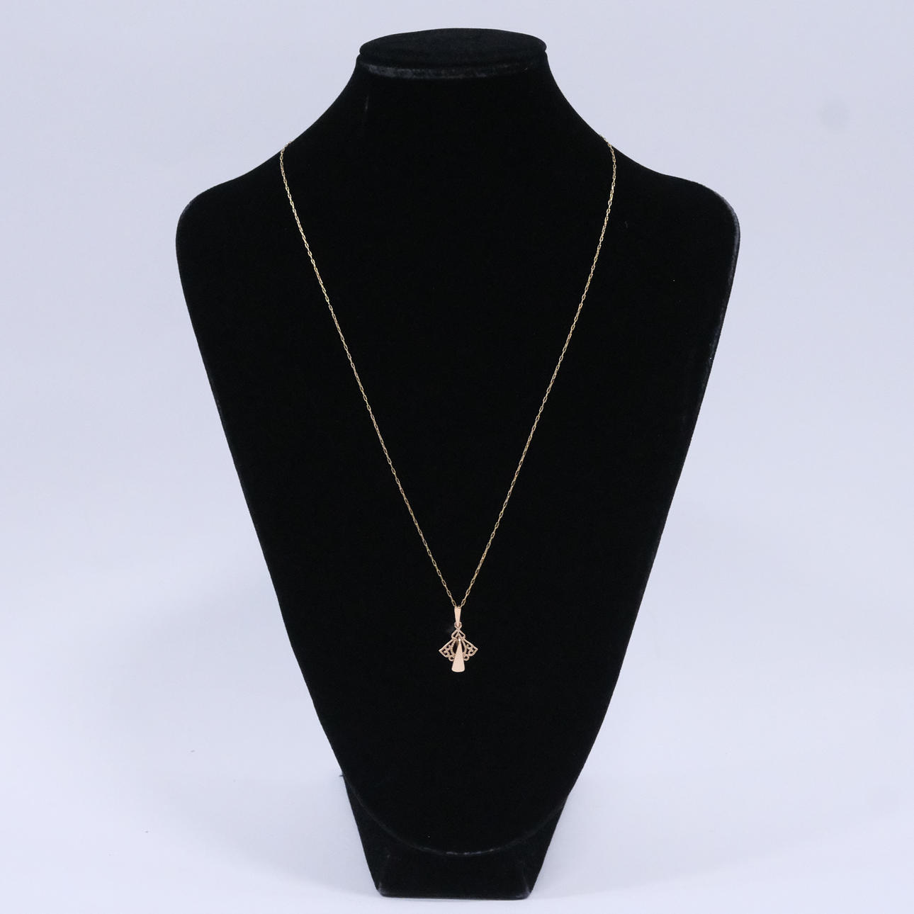 PENDANT WITH NECKLACE, 14K GOLD.