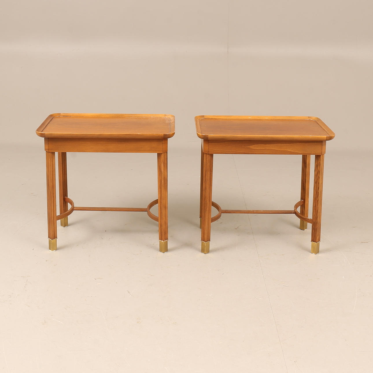 LAMPBORD, 2 stycken, 1900-talets mitt.