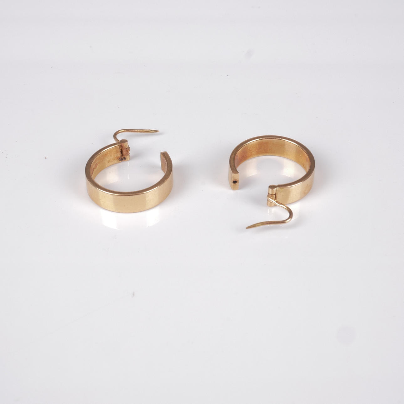 EARRINGS CREOLER, a pair, 18K gold.