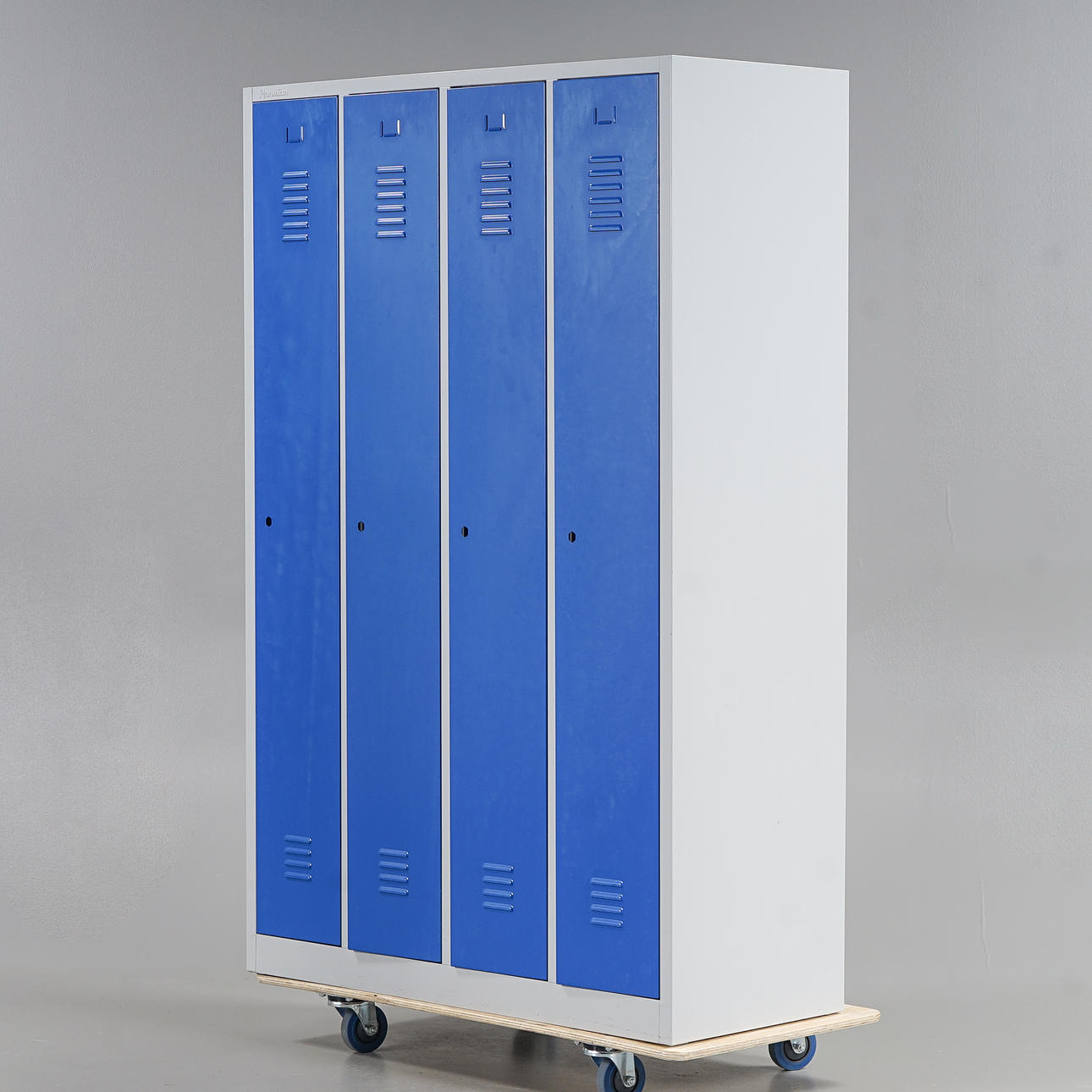 DRESSING CABINET “Manhattan” in sheet metal, 1900/2000s.