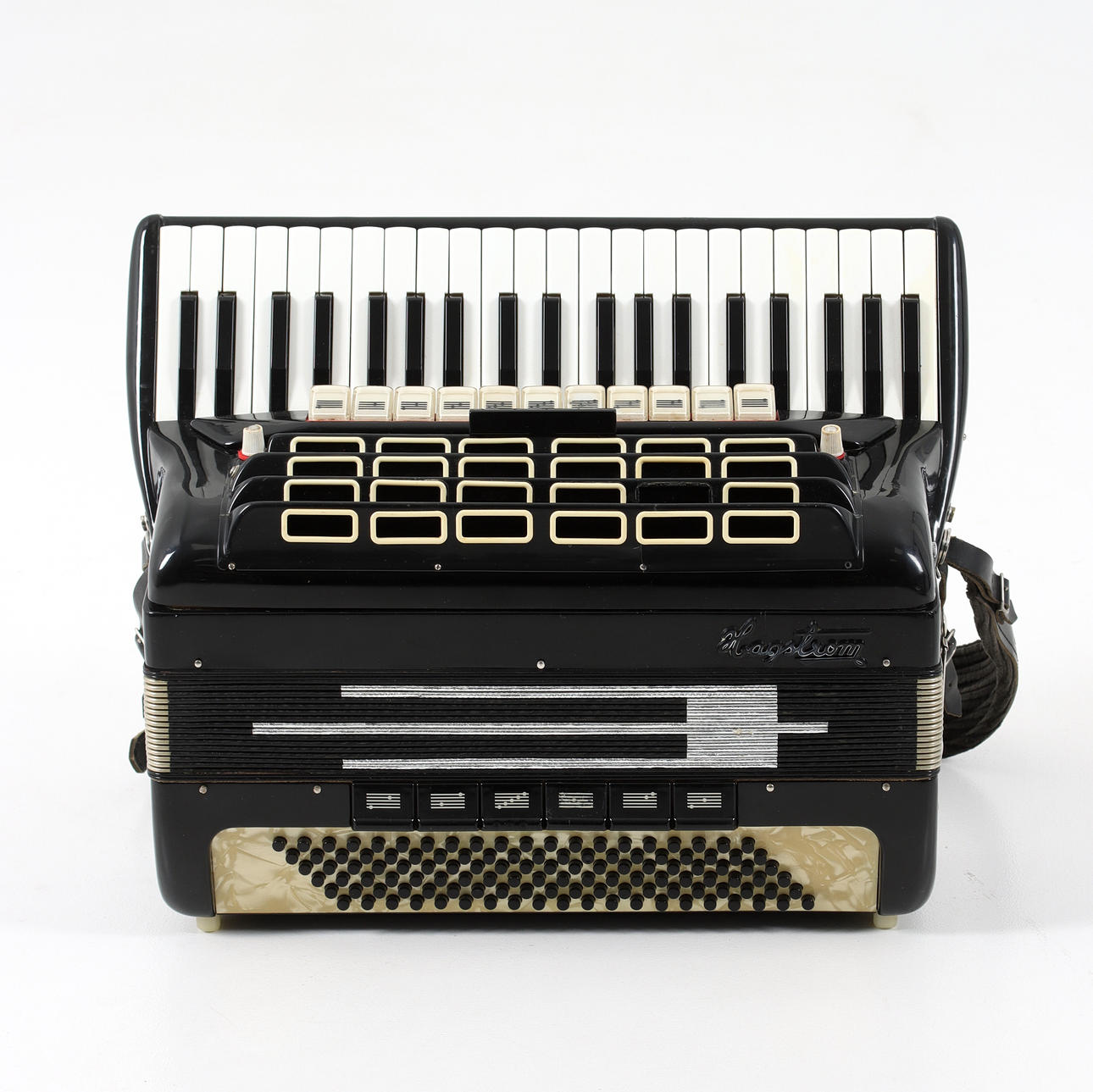 Ein Klavierakkordeon, Hagström Excellent II, 1960er.