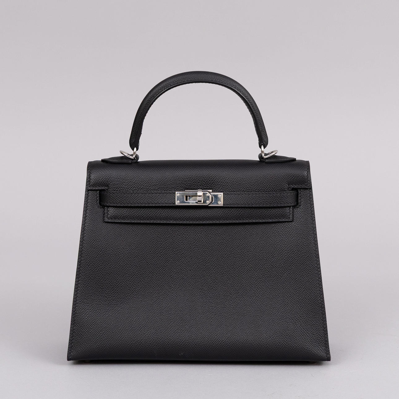 HERMÈS, väska, Kelly 25, svart epsomläder.