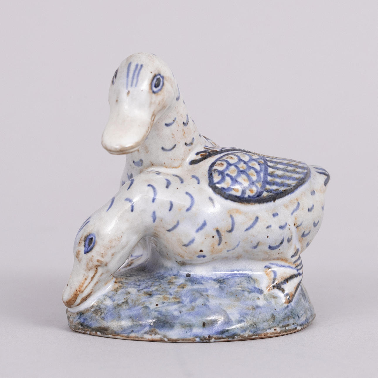LARS HJORTH. Two ducks, glazed ceramic, Bornholm, signed.