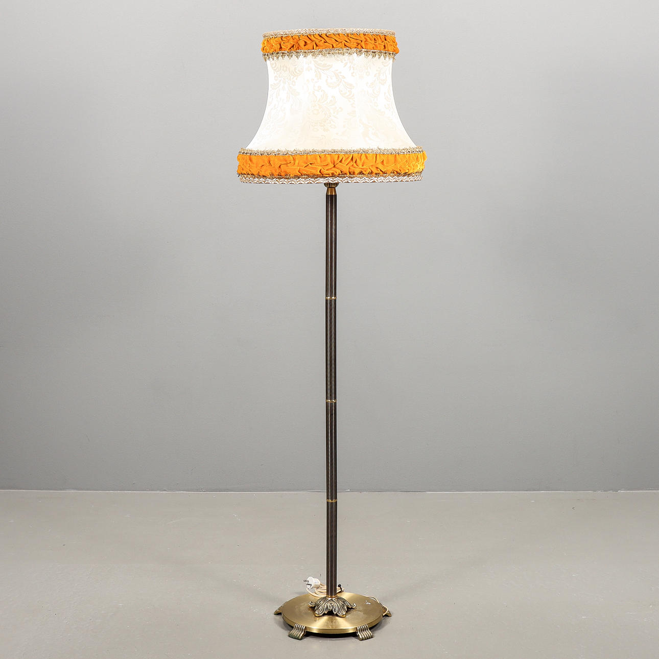 GULVLAMPE Midt 20. århundrede.