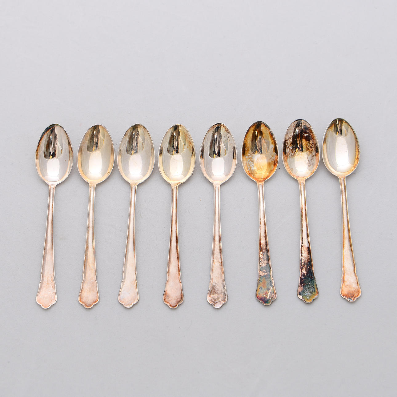 8 TEASPOONS, silver, model Chippendale.