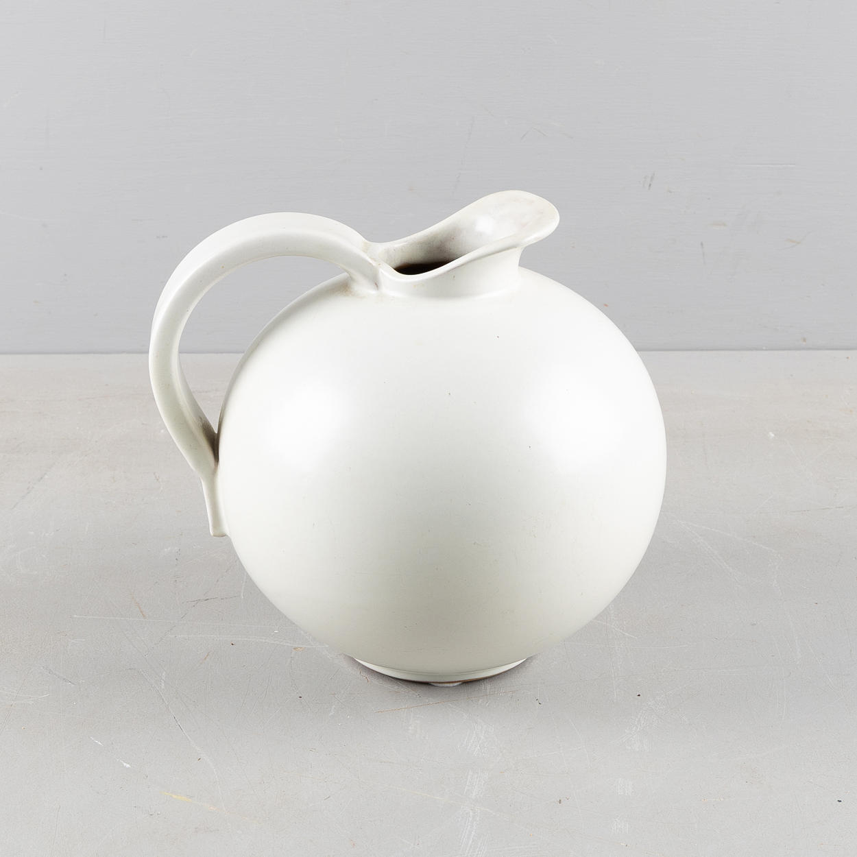 CHRISTER HEIJL. Hänkelvas/jug, glazed earthenware, signed.