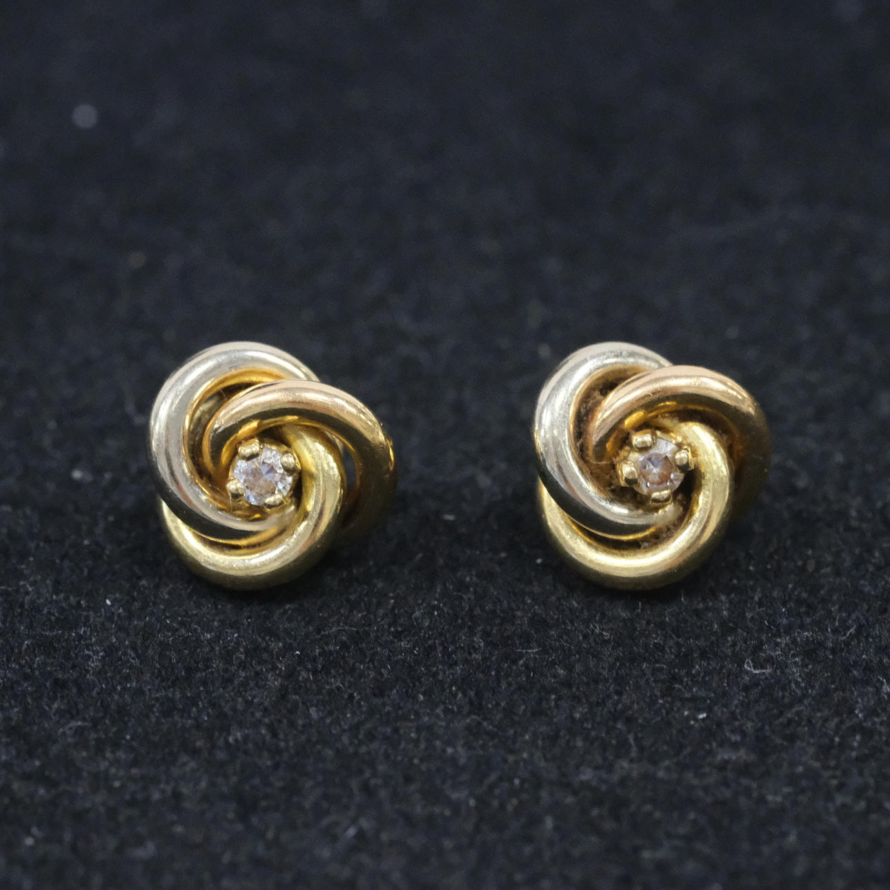 EARRINGS, A PAIR, 18K GOLD.