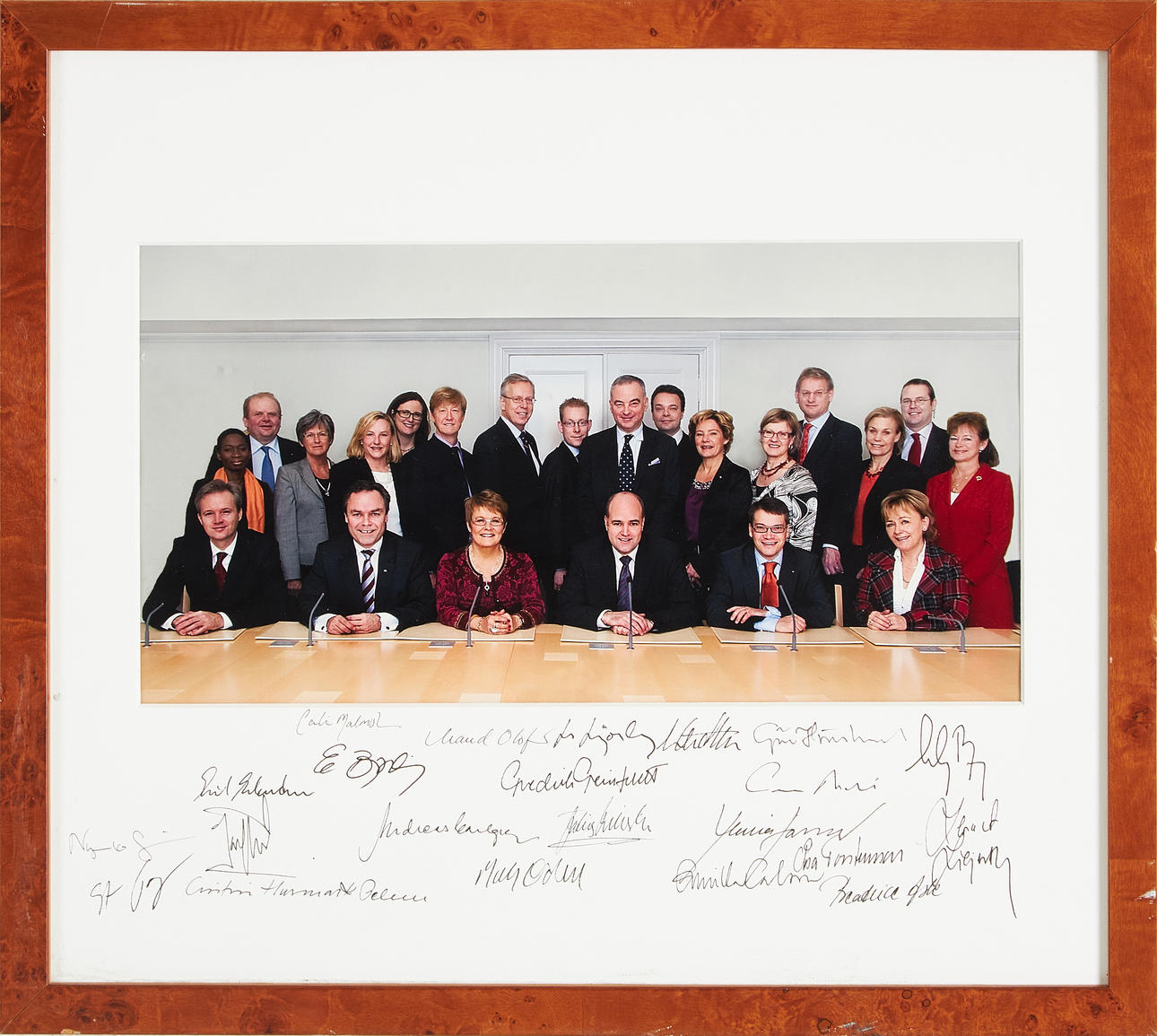 ALLIANCE, photograph with autographs.