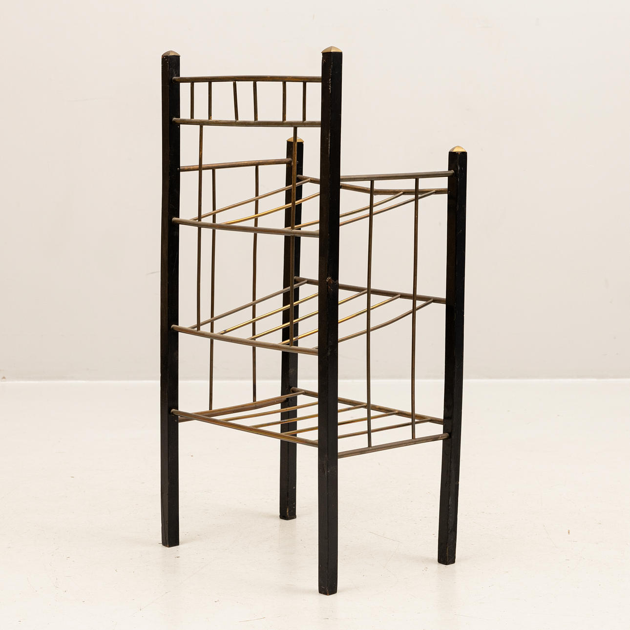 NOTSTÄLL, trä och metall, 1900-tal.