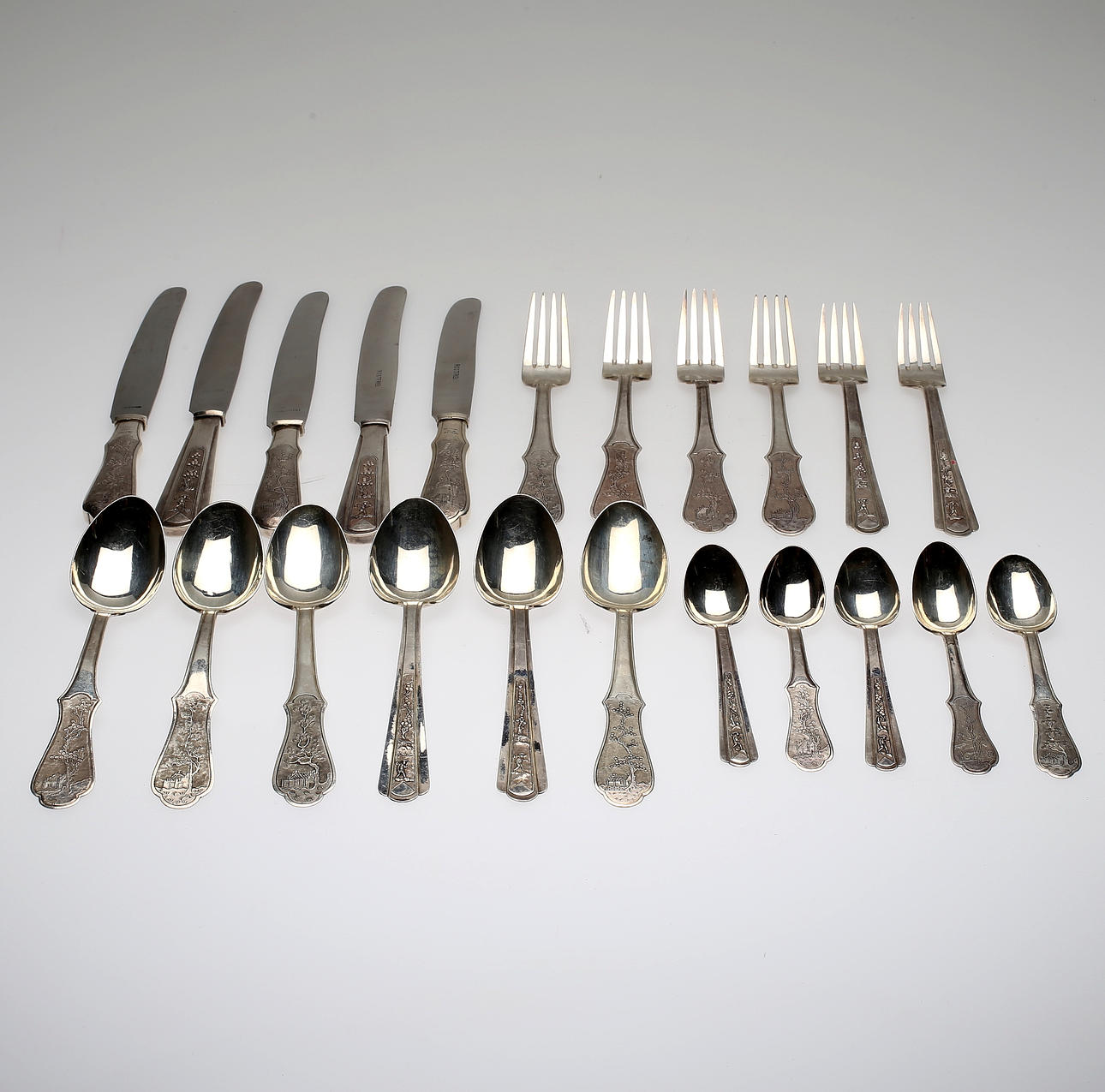 BESTICKSDELAR, 20 delar, silver, total vikt 868 gram, Vietnam.