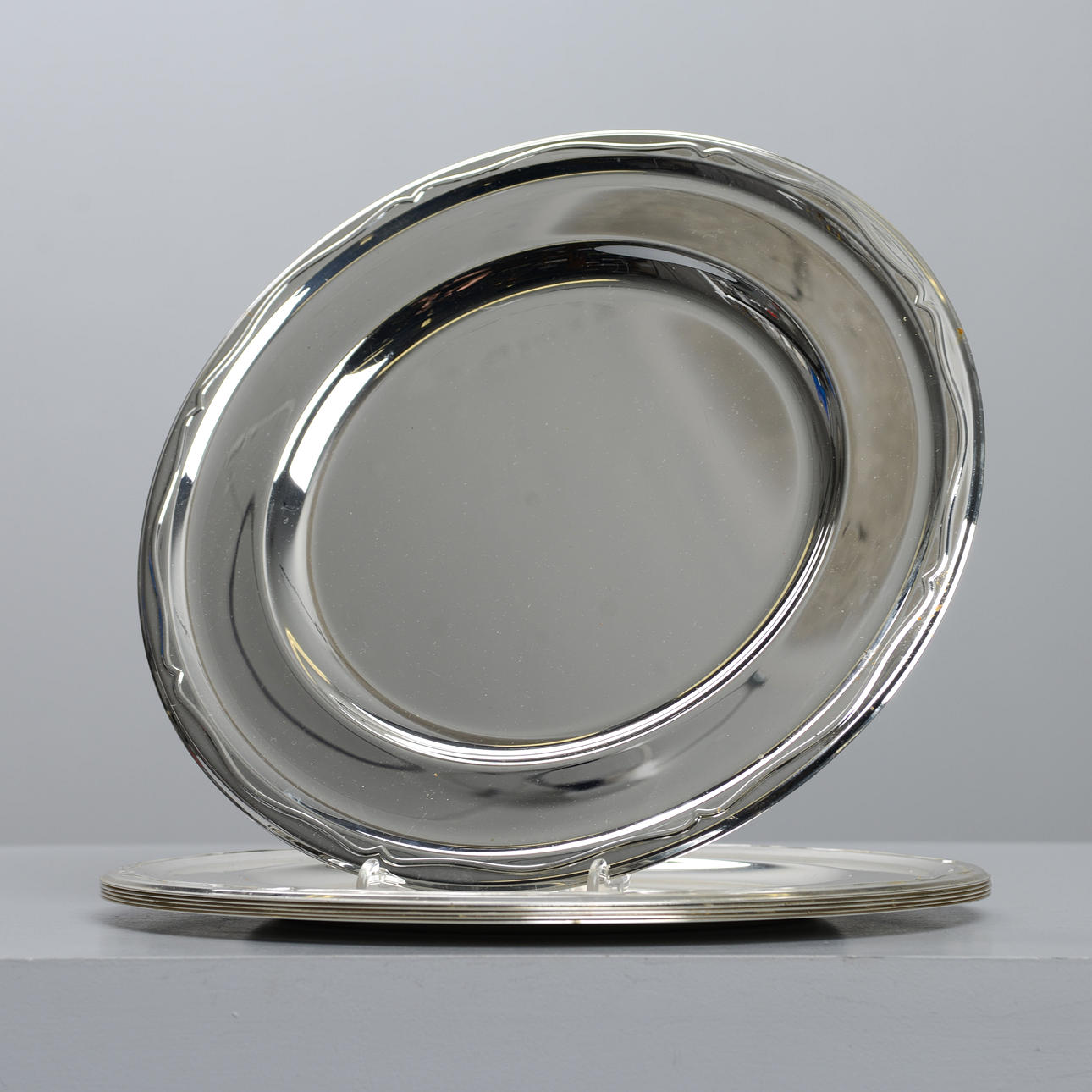 BUNDPLADER, 6 stk, hvidmetal, guldfund.