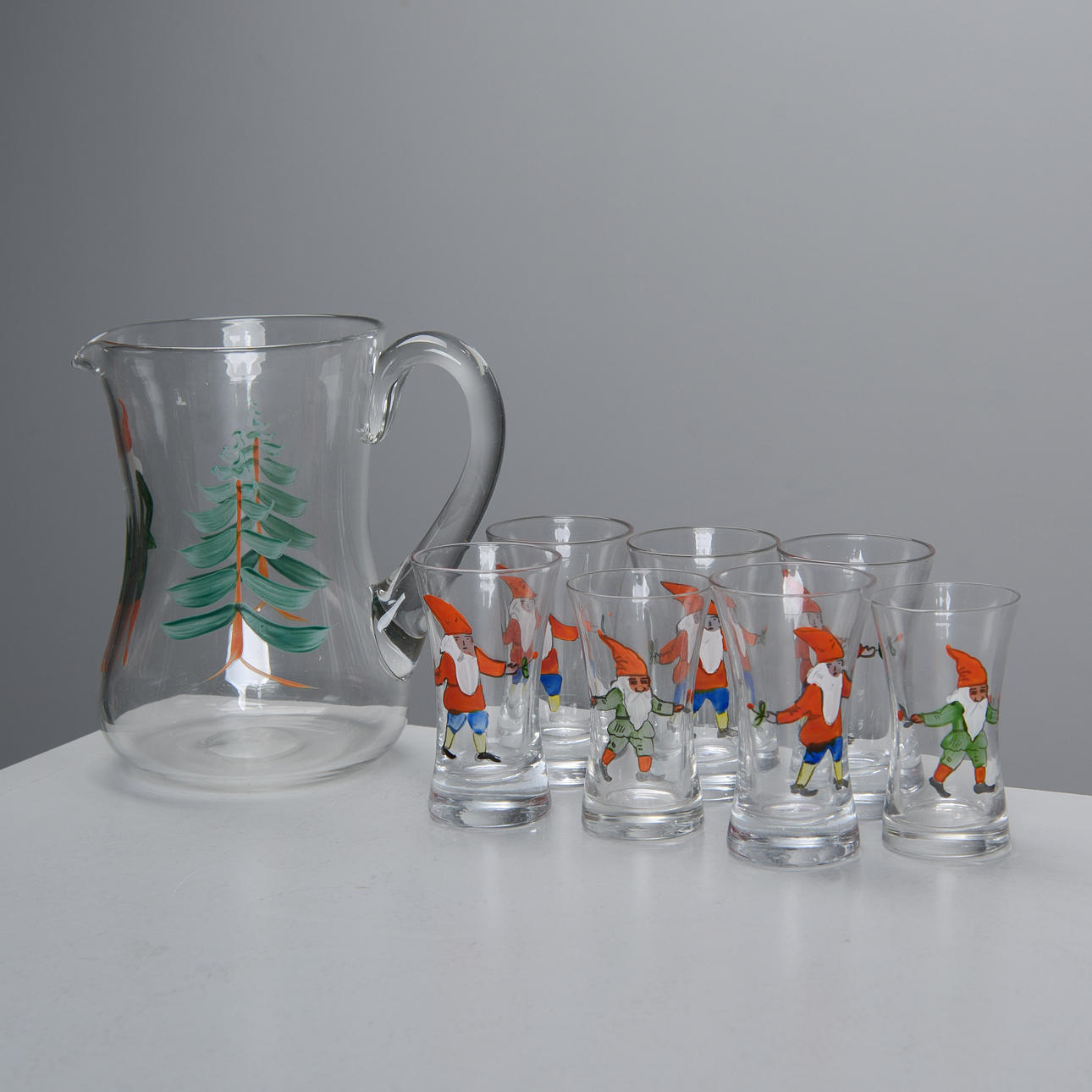 GLÖGGSERVIS, 8 Stück, Glas mit handbemaltem Dekor.