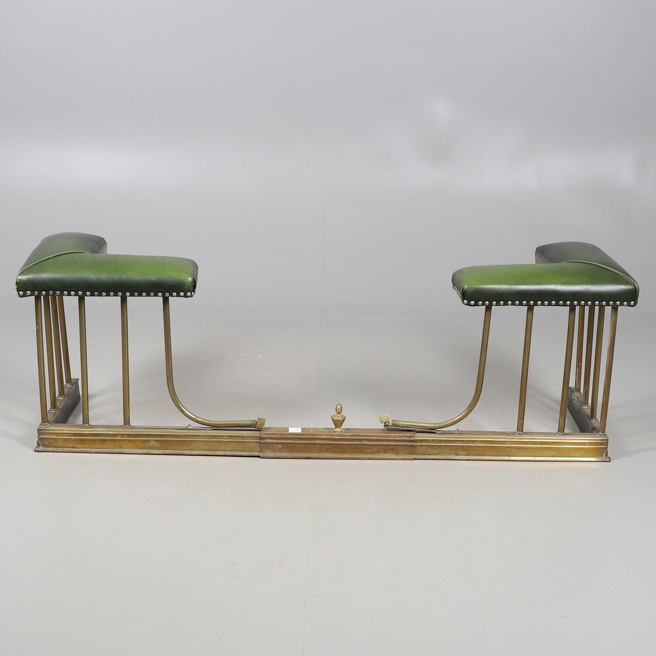 EN VICTORIANSK STIL, DER UDVIDER KLUBFENDER.