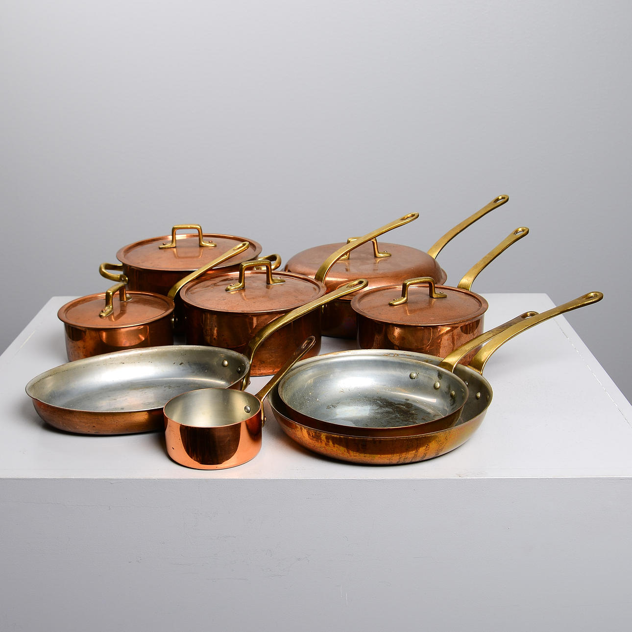 KRÖGARHUSET, traktorpander & pander, 9 stk, kobber.