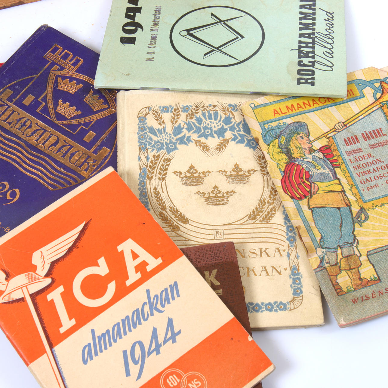 SAMLING AF ALMANAKKER, år mellem 1905 - 1972.