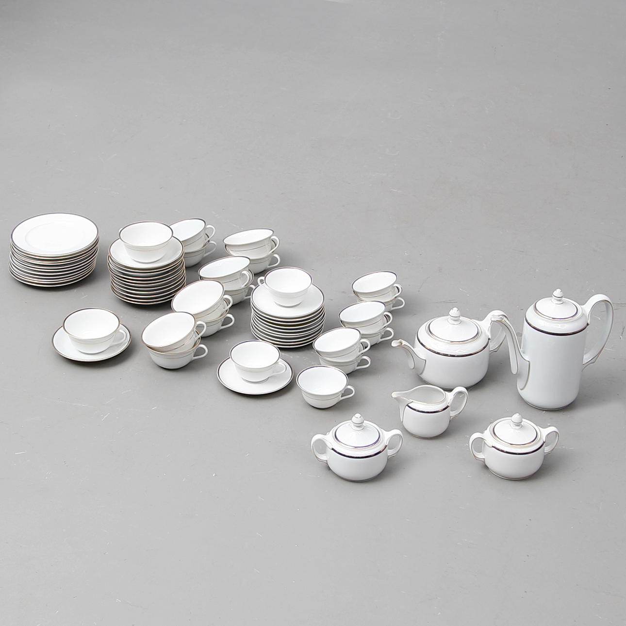 KAFFE OCH TESERVIS, 64 delar i porslin. Rosenthal Bavaria.