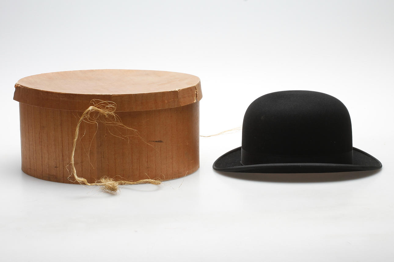 HATT, herr, sk. English Bowler, A.B. Ströms Herrekipering, Stl 58.