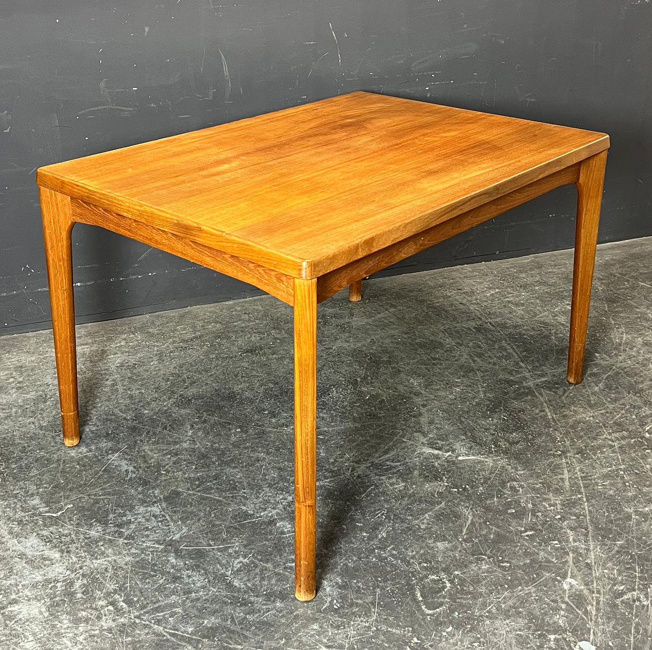 HENNING KJAERNULF. EXTENDABLE DINING TABLE.