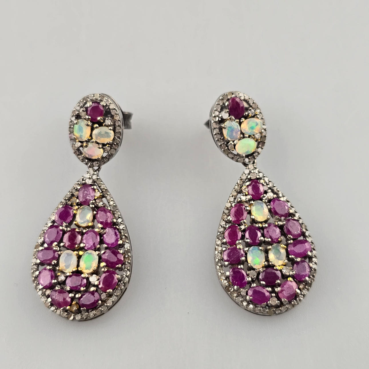 Ruby Gemstone Dangler 925 Silver Diamantörhängen.