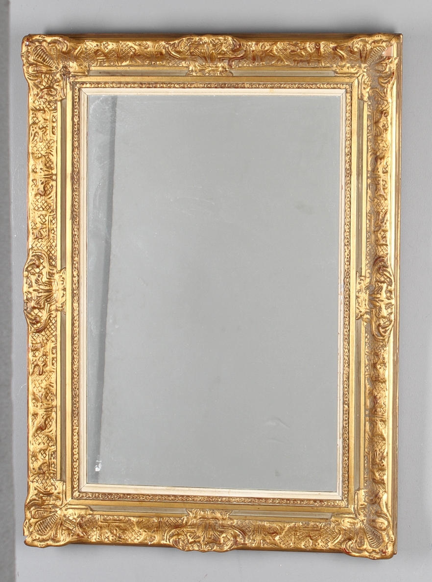 RAM, med spegelglas, bonserad.