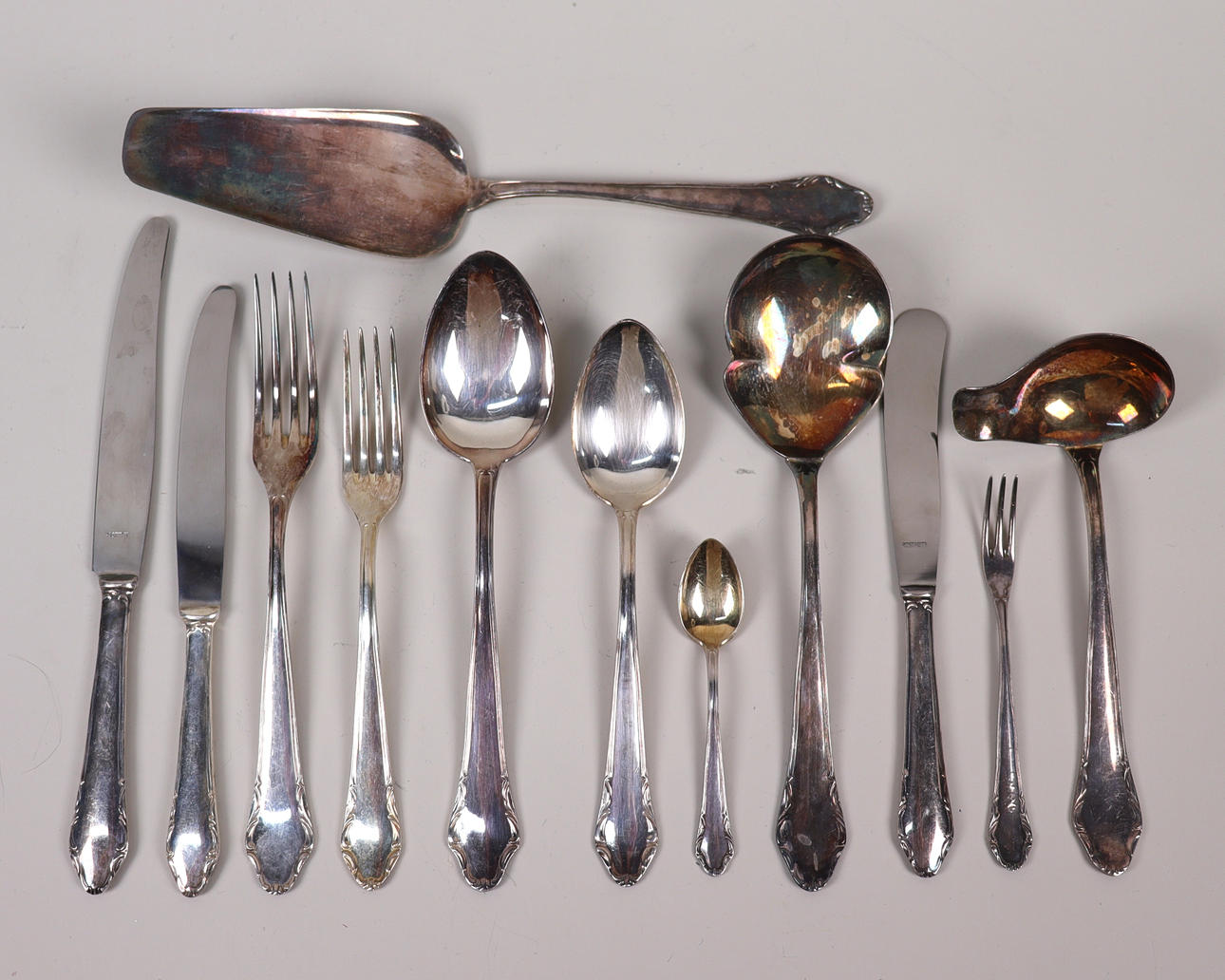 BESTIK, „Läckö“, nysølv, 82 stk.