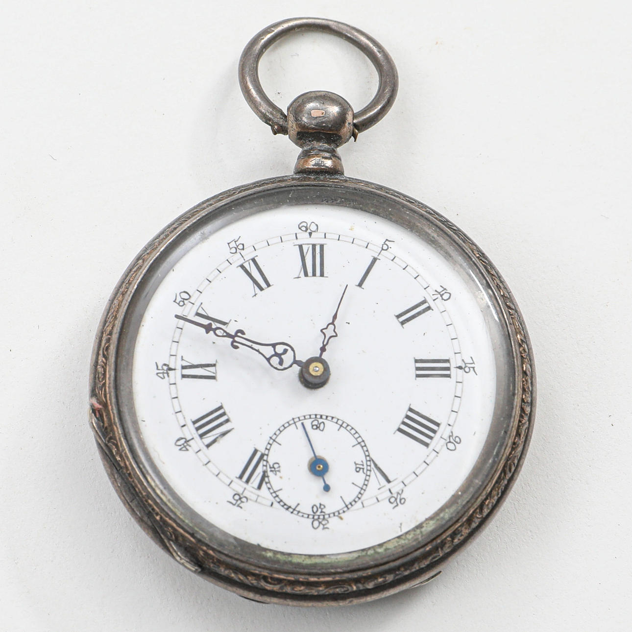 TASKUKELLO, hopea, avaimenperä.