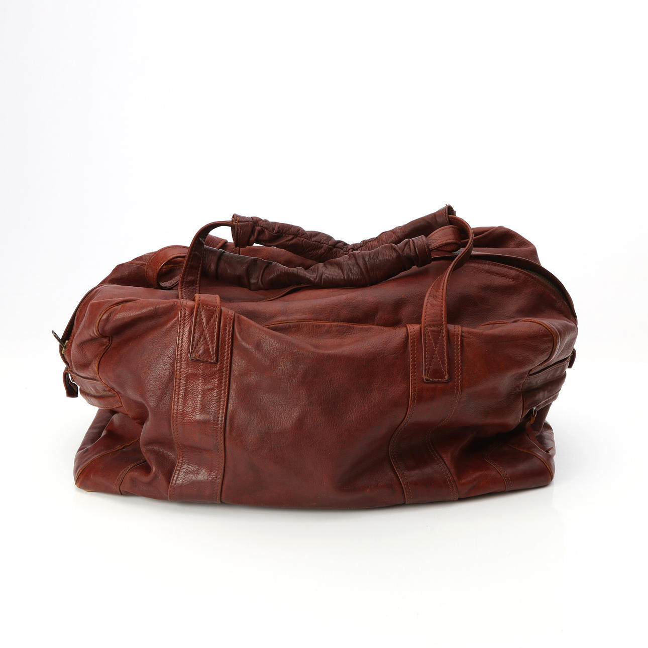 NILS LENNART WEST, WOCHENENDTASCHE. Kalbsleder.