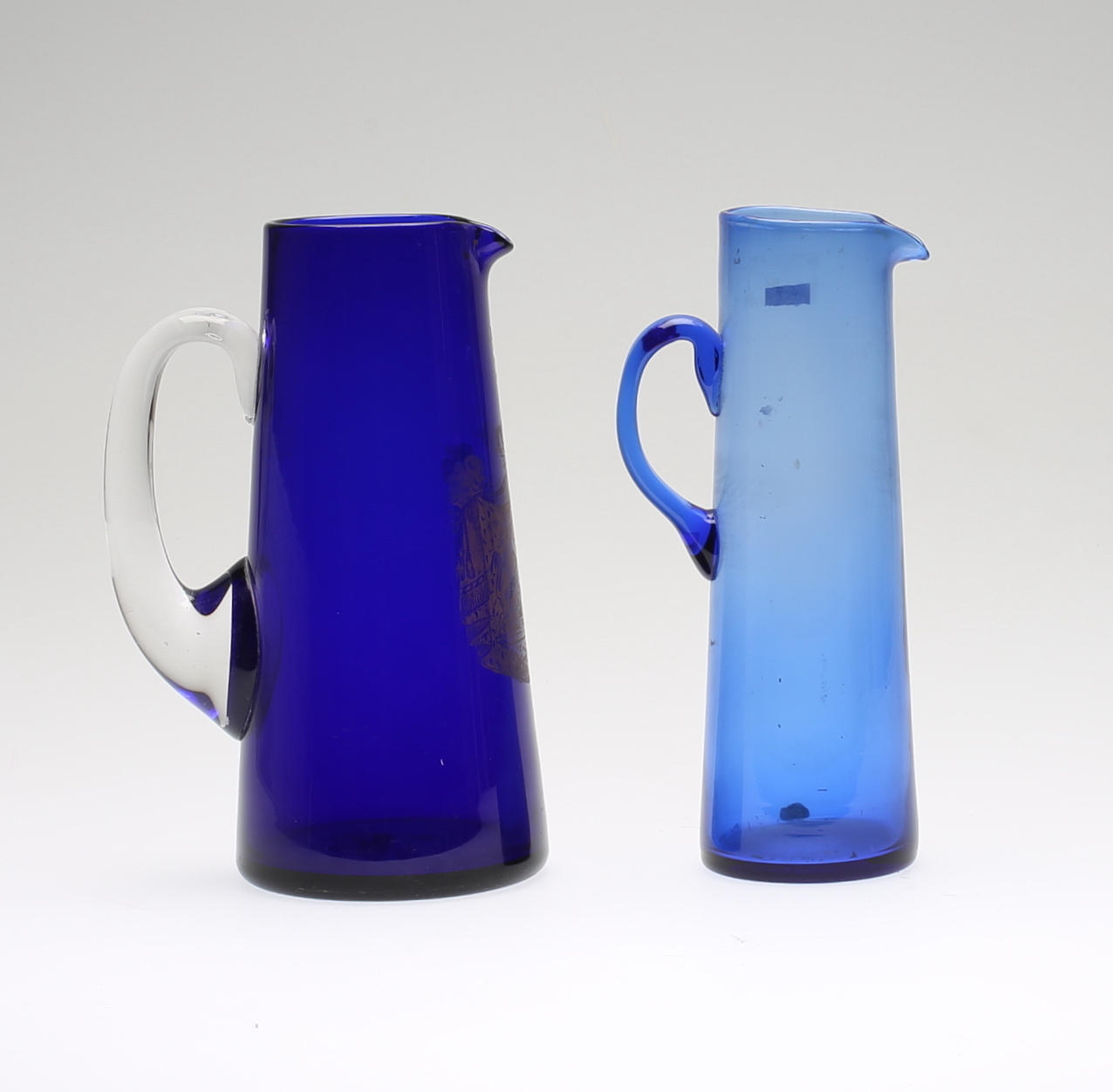 KANNOR, 2 st, glas, bl a Rejmyre, 1900-tal.