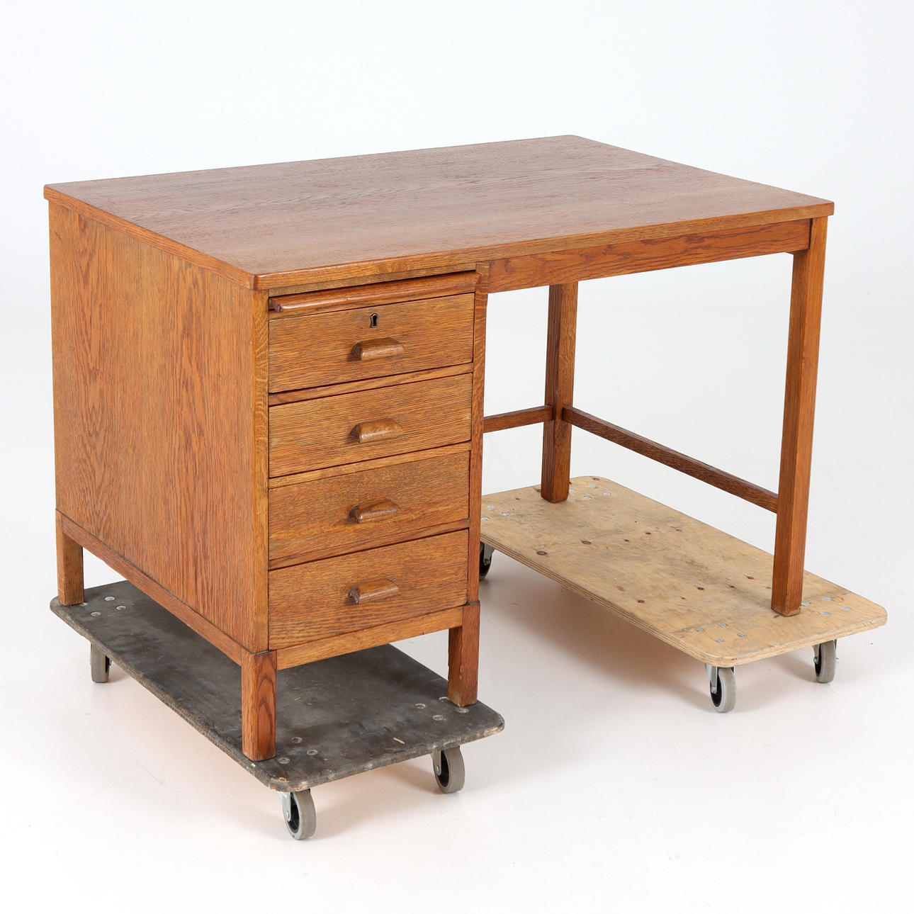 DESK, with pull-out top, oak, 1910/20's.